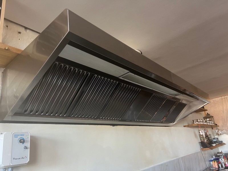 Installation et Entretien hotte professionnelle à Toulon et dans le Var 83 avec certificat 
