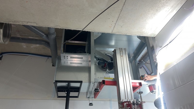 installation hotte professionnelle dans votre restaurant à Lyon ou aux alentours