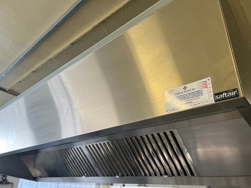 Entreprise spécialisée dans l’entretien et dégraissage hotte de cuisine à Toulon, Hyères , La Crau, La Farlède, La Garde,, la Seyne Sur Mer, Six-Fours-Les-Plages et dans le Var 83
