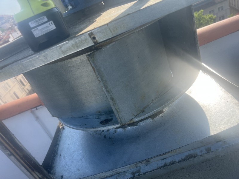 Dégraissage, Entretien et nettoyage hotte de cuisine à Nice, Cannes, Antibes, Grasse 