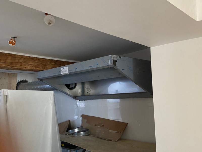 Installation hotte de cuisine à Toulon et dans le Var 83