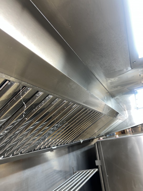  service professionnel de dégraissage et de nettoyage de hotte pour votre restaurant à Toulon ou dans le Var 83