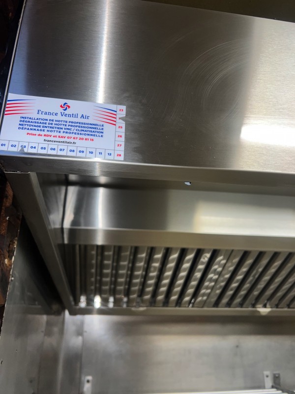  service professionnel de dégraissage et de nettoyage de hotte pour votre restaurant à Toulon ou dans le Var 83