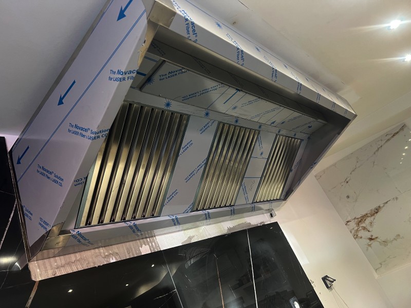 INSTALLATION HOTTE PROFESSIONNELLE (HOTTE DE CUISINE PROFESSIONNELLE)
à TOULON, FREJUS/ST RAPHAËL ET DANS LE VAR 83 