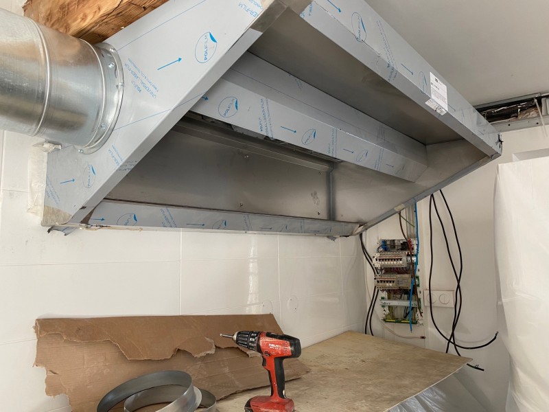 Installation hotte de cuisine à Toulon et dans le Var 83