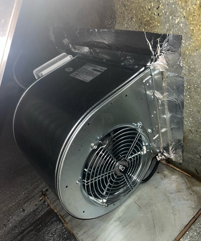 vente de moteur de hottes professionnelle (Moteur escargot, Moteur Tourelle, Moteur caisson, Charbon actif, caisson filtrant) à Toulon, Frejus/ St Raphaël et dans le Var 83) CONTACTEZ NOUS!