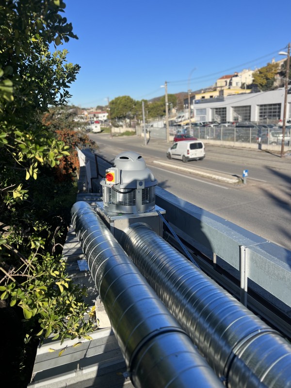 INSTALLATION HOTTE PROFESSIONNELLE (HOTTE DE CUISINE PROFESSIONNELLE)
à TOULON, FREJUS/ST RAPHAËL ET DANS LE VAR 83 
