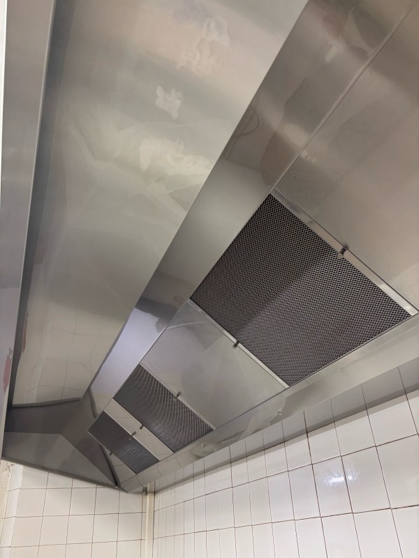 Dégraissage, Installation et Dépannage hotte aspirante professionnelle à Toulon,
saint Tropez, la seyne sur mer et dans Var 83 CONTACTEZ NOUS 