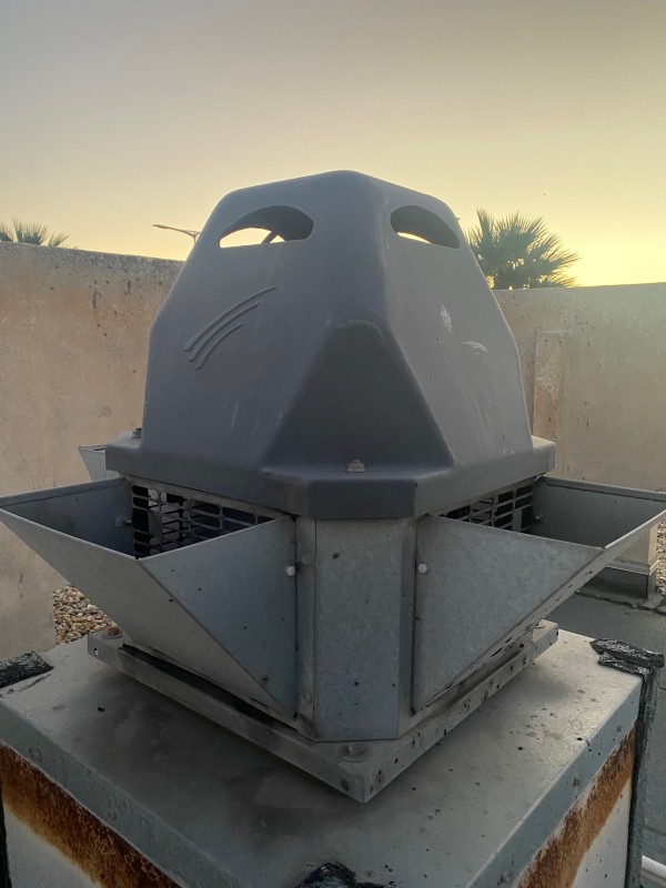 Entreprise spécialisée dans les installations de hotte aspirante de restaurant à Marseille et en région PACA.