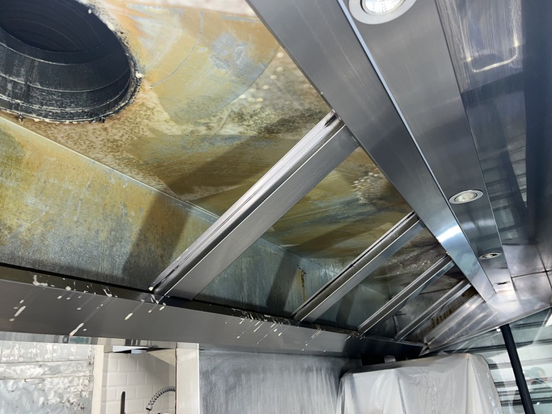 Dégraissage, Entretien et nettoyage hotte de cuisine à Frejus/ saint Raphaël, saint Agulf, Draguignan et dans le var 83