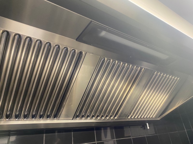 Entreprise spécialisée dans les installations de hotte aspirante de restaurant à Toulon dans le var 83 et en Région PACA 
