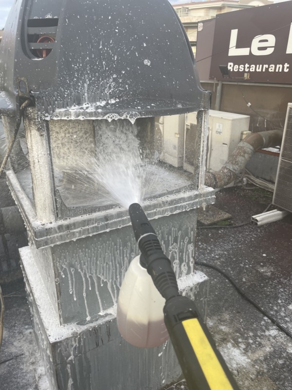 Nettoyage et Dégraissage de Hottes Professionnelles à Fréjus et Saint-Raphaël