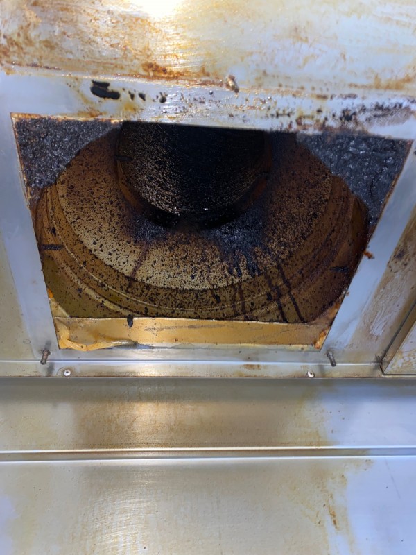 Normes de hotte de cuisine professionnelle établissement ERP-  France Ventil Air 83 Nettoyage hotte, moteur, et conduit hotte de cuisine professionnelle à Toulon dans le var 83 et en Région PACA