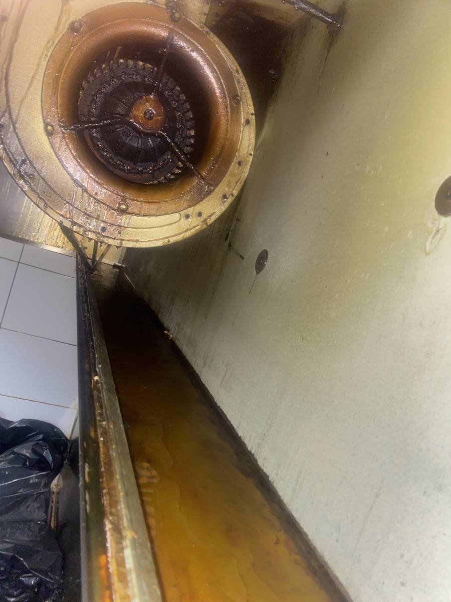 dégraissage moteur hotte de cuisine restaurant Marseille 13